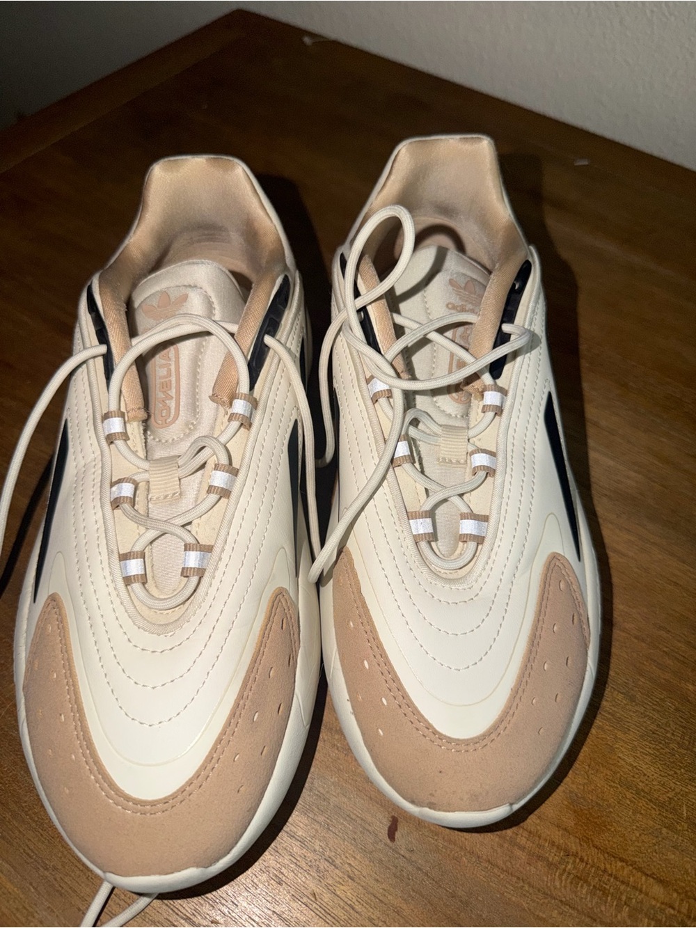 adidas Men’s Cream & Tan Low-Profile Sneakers